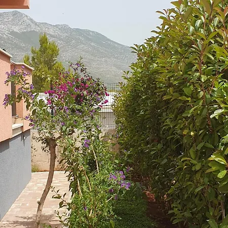 1 Bedroom Cozy In أوروبيتش