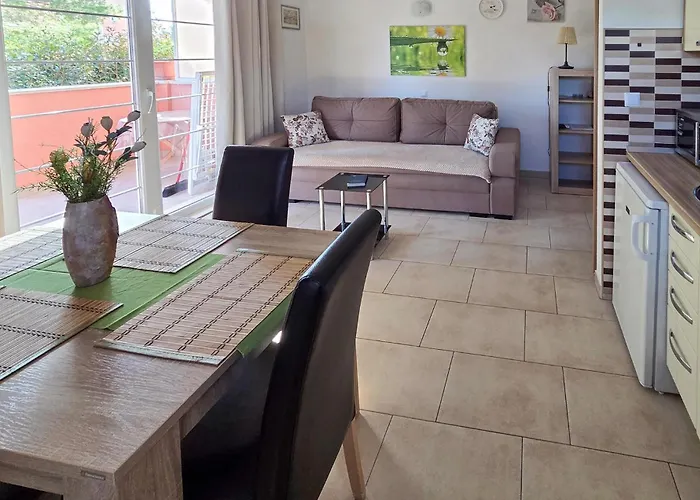 1 Bedroom Cozy In * Orebić